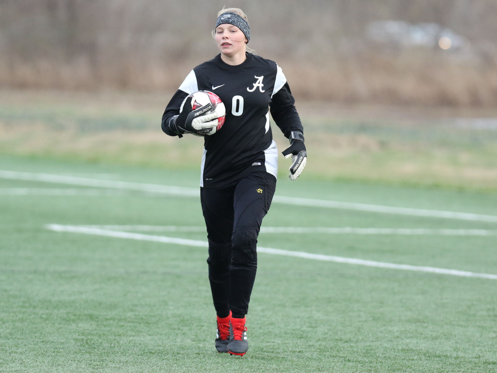 Alton vs. St. Dominic girls soccer